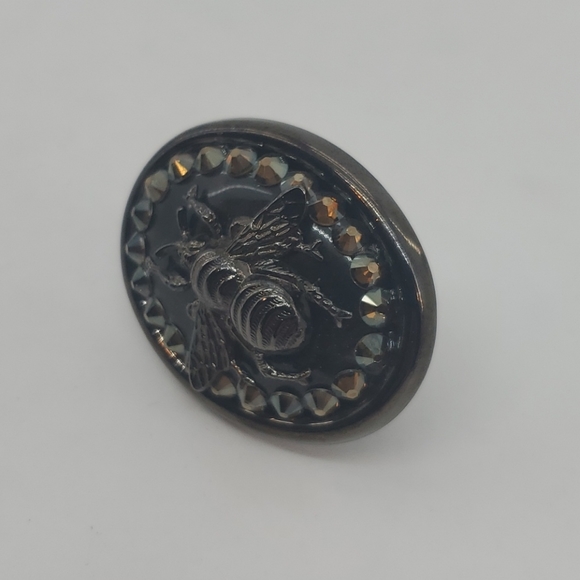 GASOLINE GLAMOUR QUARTZ/GUN METAL BEE RING - Picture 8 of 8